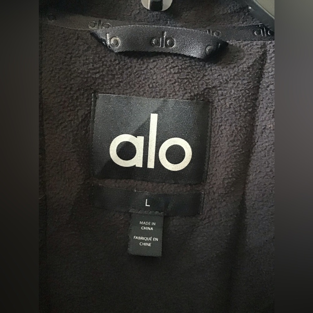 Alo Polar Fleece Cropped Wintry Mix jacket. Size L. Black - Picture 6 of 12
